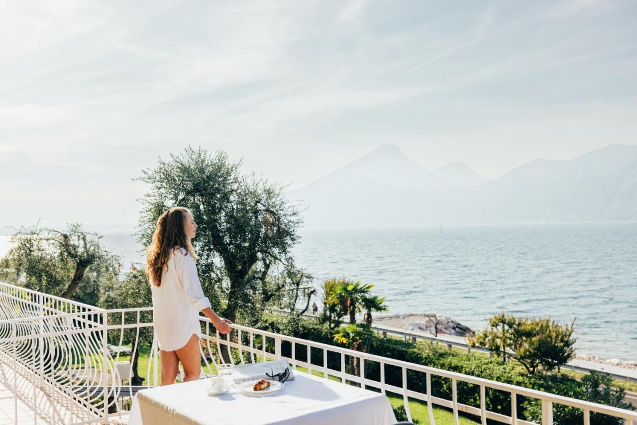 Hotel Orione - Lake Front Hotel Brenzone sul Garda Eksteriør billede