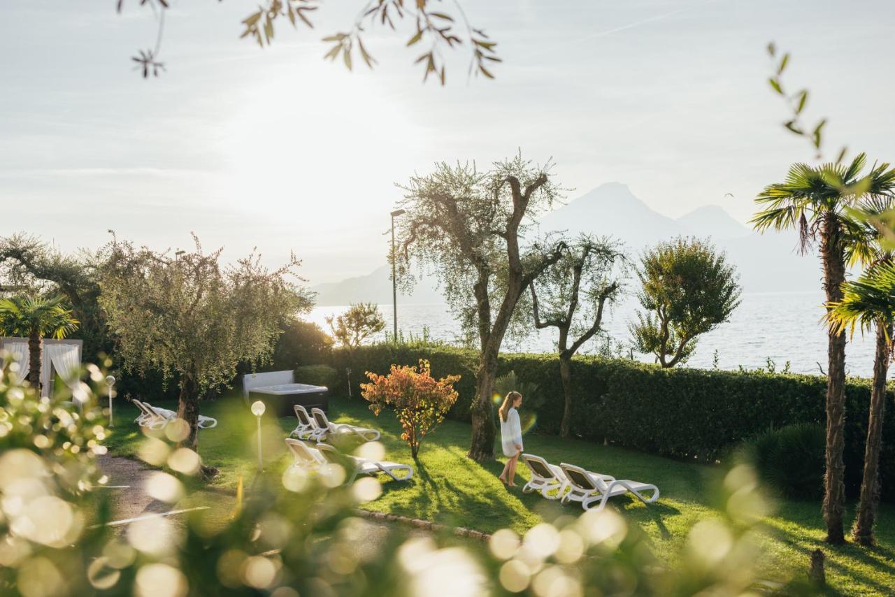 Hotel Orione - Lake Front Hotel Brenzone sul Garda Eksteriør billede