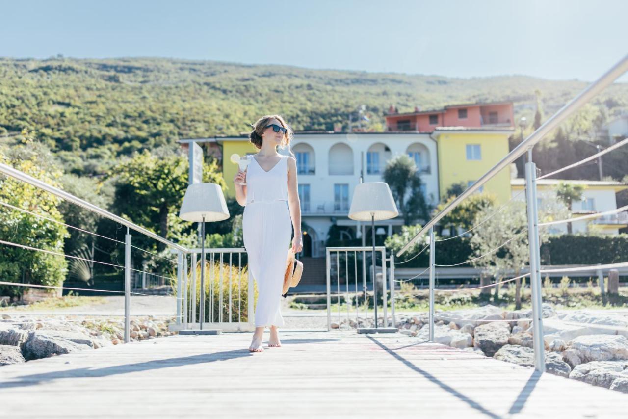 Hotel Orione - Lake Front Hotel Brenzone sul Garda Eksteriør billede